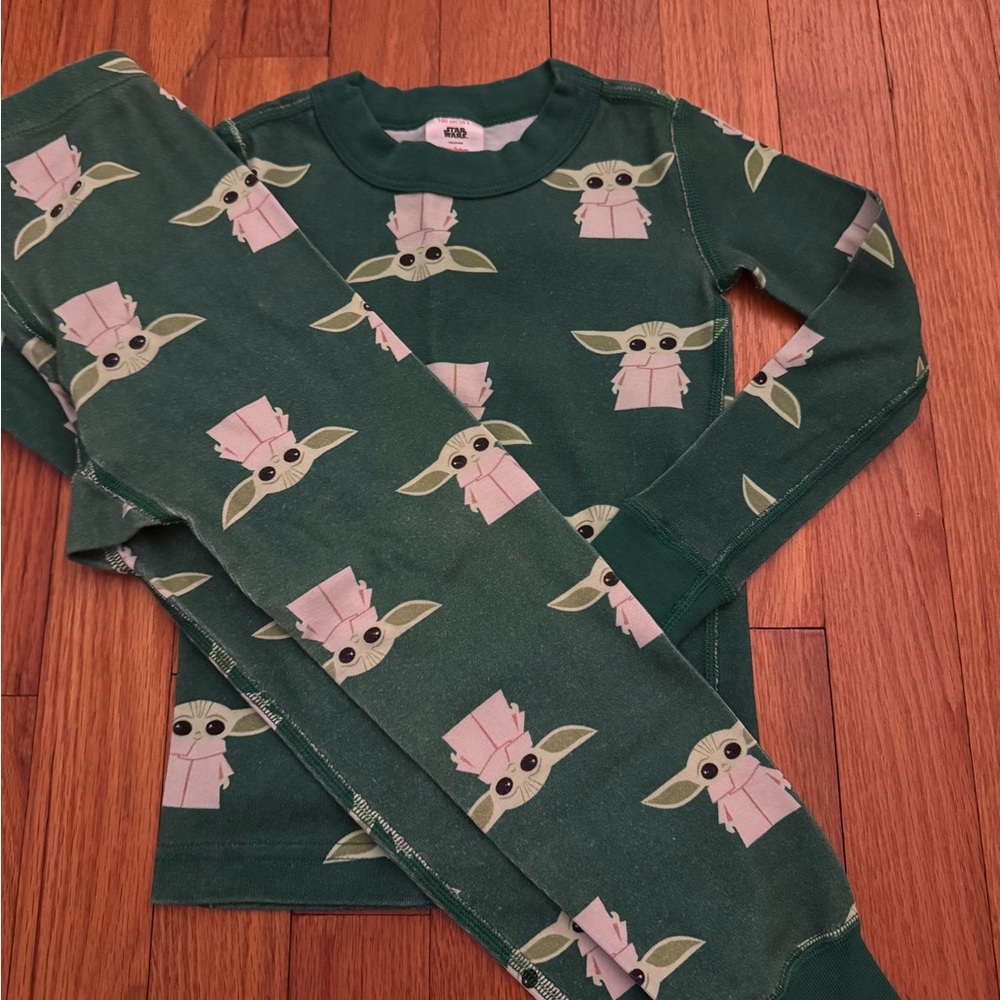 Hanna andersson grogu pajamas size 4